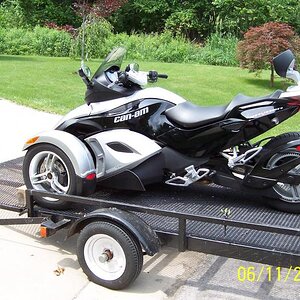 Spyder loaded on 5' x 7' trailer.  Works in a pinch.