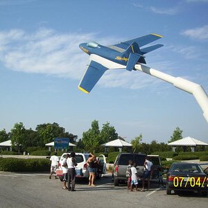 Blue Angels at FL welcome center, I-10 going east.