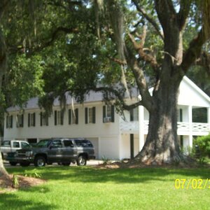 Care takers quarters. Bottom houses Mr. Fosters Jag, Benz and 3 motorcycles-one was a Harley trike.