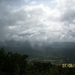 Still looking into the valley; it's BIG!