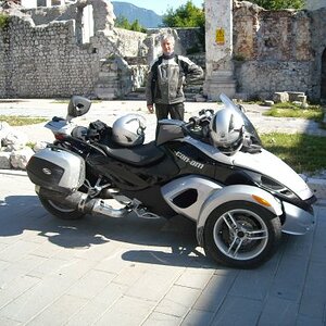 28 + at an old church 15p
5 in front of a rocket 50p
10 historical marker 25p
spy&stones