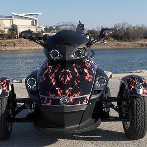 Orange Stars lightning Spyder full graphics kit.