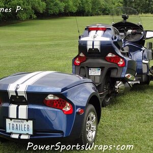 Spyder& RT 622 Trailer with our RT-GT racing stirpes. Make your Spyder stand out from all the others.