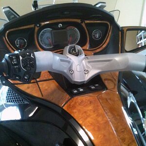 Honey Burl dash Glove box Spyder RT