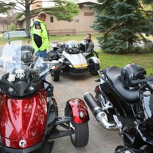 Butch & Seth getting ready for the ride.