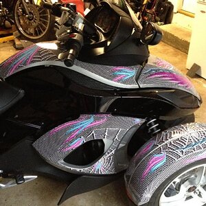 2009 SM5 Silver Spyder with custom www.powersportswraps.com skin.  Right side.