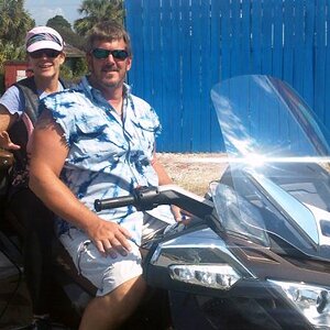 Moosemanj (Chris) and Tracy Johnson