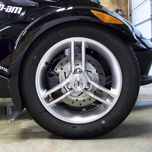 Wheel with new GloRyder Spyder Deuce installed