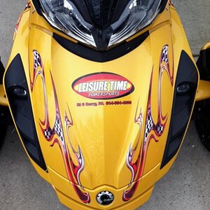 Frunk  Red Checkers- Dress up your spyder with one of our custom air-brush style graphics.
