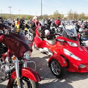 mark's harley and my spyder