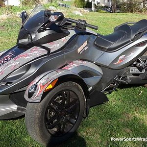 RS custom kit: Ghost 104 created for Sherri T. Available for Spyder RS / ST / GS models.