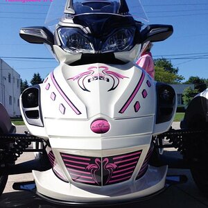 FlamingoBabe's Spyder ST-L with custom graphics produced and installed by: PowerSportsWraps.com