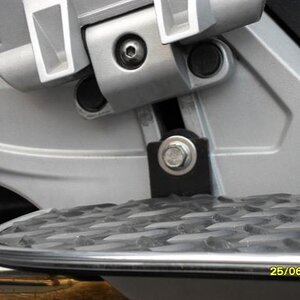 S/S M8 X 40mm Hexagon Flange bolt used to secure L shaped bracket to the rear Passenger Footrest  for Seal Floorboards Note rubber washer