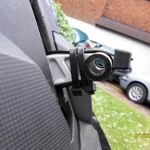 Middle bracket Windshield end showing large zip tie 
550mm x 9mm - Black - + 2 Securing zip tie to ensure the large zip tie remains in place 
Note - S