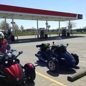 Snack & gas in Liberty, MO on our way to Spyderfest. I used to live here many years ago.