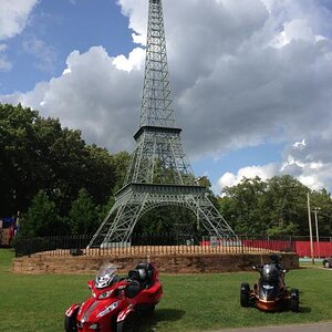 Effiel Tower Memorial Park