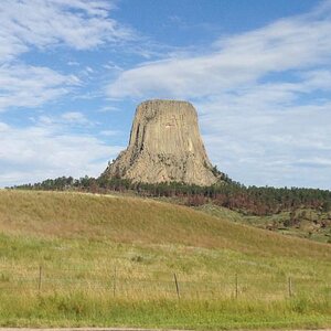 DEVILS TOWER