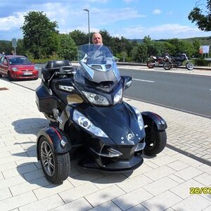 Spyder parked nr the Sorpe Dam
