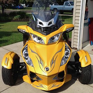 Wind 108 Gray  applied on Spyder RT