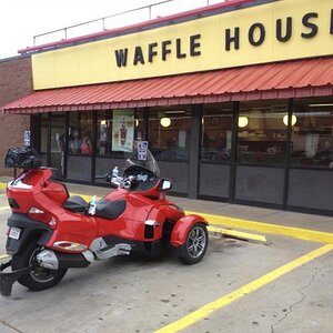 Spyder has breakfast at Waffle House