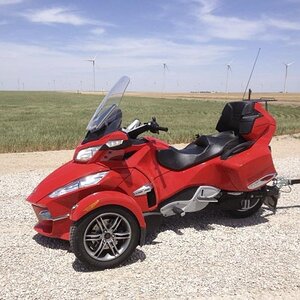 Spyder visits Western Kansas