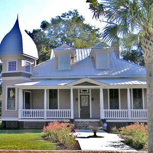 Typical home in downtown Brunswick residential area. This one is for sale...wish I had the money.