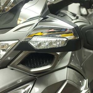 DSCF0059
Vertika Top Mini-vent oem paint