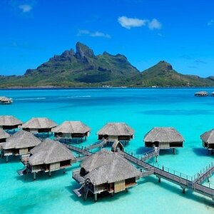 Four Seasons Hotel, Bora Bora