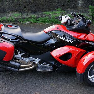 My Spyder right side.