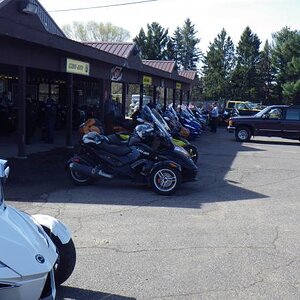 MN Spyderlovers met at Caswell Cycle in Mora, MN