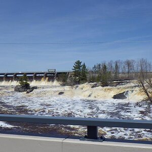 Stopped at Thomson Reservoir - water roaring out of the dam.
