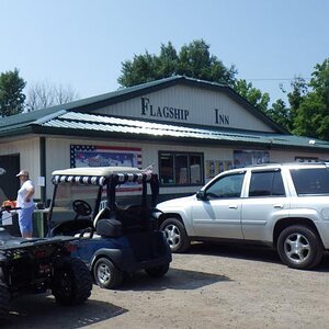 Lunch Stop.  Flagship Inn -- had breakfast!