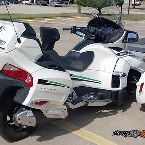 RT Break Stripe Green   CF 2