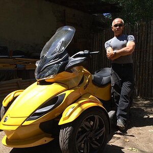 2014 Spyder ST S tck