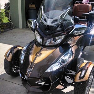 SergeB graphics kit using  Ultra Metallic  Gold with optional fenders and saddle bag stripes.