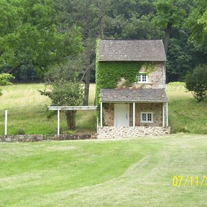 Small house.  VF, PA