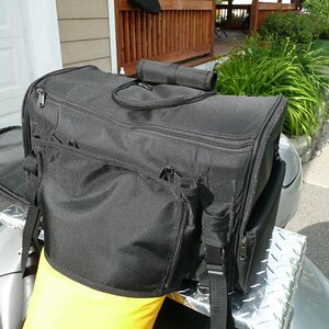 T Bags Pet Carrier no. 3