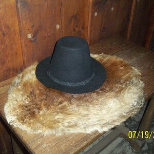 Beaver pelt and beaver hat; very soft. L'Habitation.