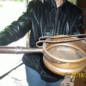Anyone know what this type of pot would be used for? L'Habitation.