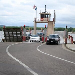 Merrimac Ferry unloading
