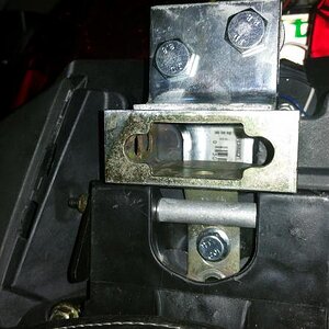 Top view of brackets with rear center plastic off
20150520 205708