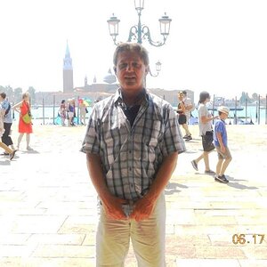 Darrell  in Venice Italy,  Does anyone have a large wrench I could borrow to unscrew that lamp post from my head ??