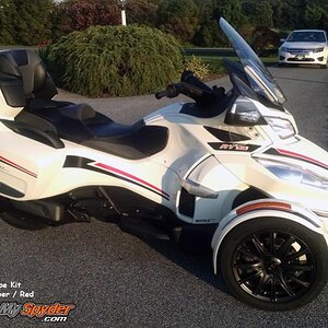 Spyder RT Break Stripe Red - Carbon Fiber. Order 814-838-6377