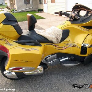 Barbwire Red lightning fornt 2