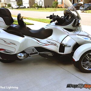 Barbwire Red lightning side