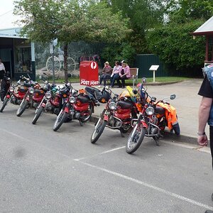 Os 'postie bikes'