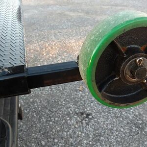 Removable landing wheels