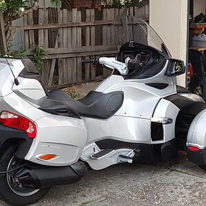 12391293 10208456799527592 8732919710520186452 n