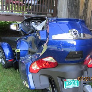 My first Can-Am Spyder         121