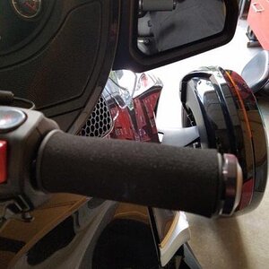 right side foam grip / took off